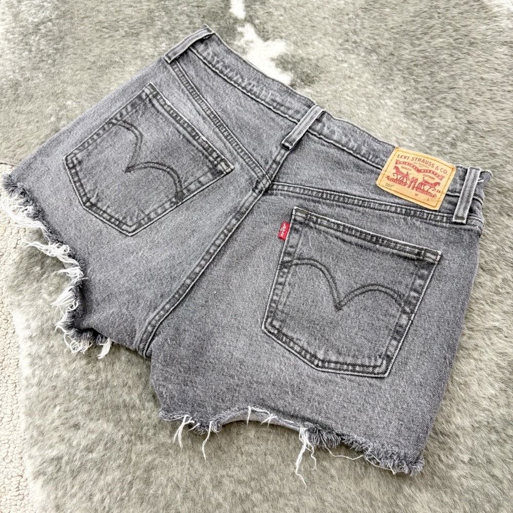 Levi's Cutoff Denim Jean Shorts 29 - Picture 5 of 10